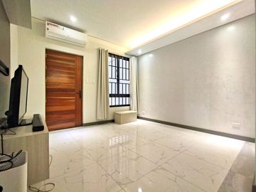Town and Country Executive Village Townhouse, FA 110 sqm 2 bedroom w/ 1 car garage