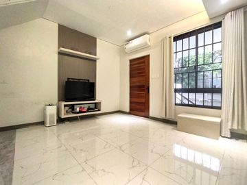 Town and Country Executive Village Townhouse, FA 110 sqm 2 bedroom w/ 1 car garage