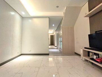 Town and Country Executive Village Townhouse, FA 110 sqm 2 bedroom w/ 1 car garage