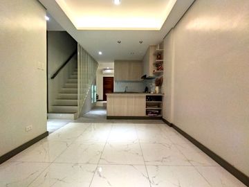 Town and Country Executive Village Townhouse, FA 110 sqm 2 bedroom w/ 1 car garage