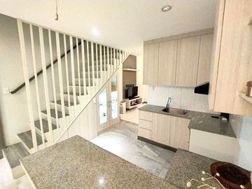 Town and Country Executive Village Townhouse, FA 110 sqm 2 bedroom w/ 1 car garage