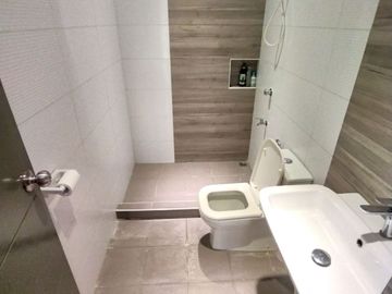 Town and Country Executive Village Townhouse, FA 110 sqm 2 bedroom w/ 1 car garage