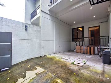 Town and Country Executive Village Townhouse, FA 110 sqm 2 bedroom w/ 1 car garage