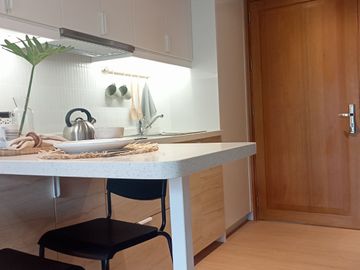 UNA Apartment Studio Unit for Sale beside DLSU Laguna Campus