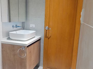 UNA Apartment Studio Unit for Sale beside DLSU Laguna Campus