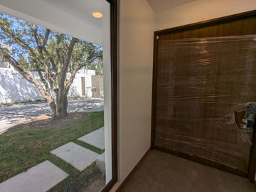 HERMOSA CASA DE VENTA EN PLANOS EN PUEMBO VIA ARRAYANES