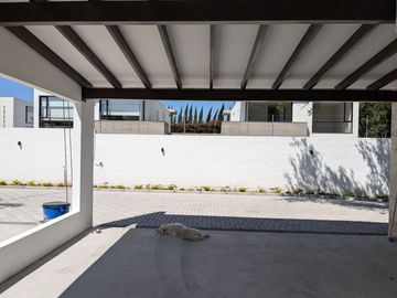 HERMOSA CASA DE VENTA EN PLANOS EN PUEMBO VIA ARRAYANES