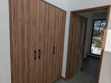 HERMOSA CASA DE VENTA EN PLANOS EN PUEMBO VIA ARRAYANES