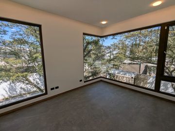 HERMOSA CASA DE VENTA EN PLANOS EN PUEMBO VIA ARRAYANES