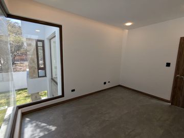 HERMOSA CASA DE VENTA EN PLANOS EN PUEMBO VIA ARRAYANES