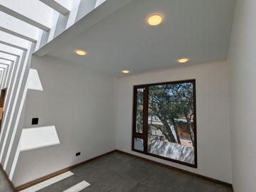 HERMOSA CASA DE VENTA EN PLANOS EN PUEMBO VIA ARRAYANES