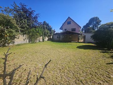 BROKER BOSQUES 5D-3B- SALA ESTAR - ESCRITORIO-GRAN PATIO- VISTA - SOLEADA