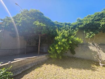 BROKER BOSQUES 5D-3B- SALA ESTAR - ESCRITORIO-GRAN PATIO- VISTA - SOLEADA