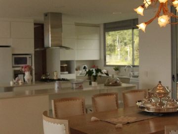 VENDO APARTAMENTO COLA DEL ZORRO MEDELLIN EL POBLADO, 378 MTS