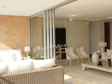 VENDO APARTAMENTO COLA DEL ZORRO MEDELLIN EL POBLADO, 378 MTS