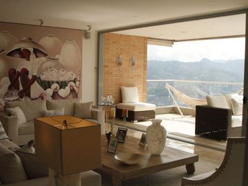 VENDO APARTAMENTO COLA DEL ZORRO MEDELLIN EL POBLADO, 378 MTS