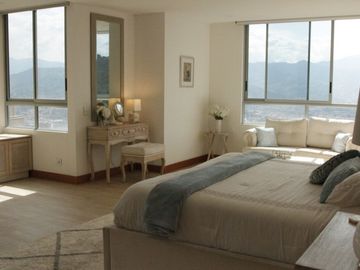 VENDO APARTAMENTO COLA DEL ZORRO MEDELLIN EL POBLADO, 378 MTS
