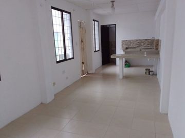 Se vende vivienda de 2 unidades, Centro de Playas Villamil.