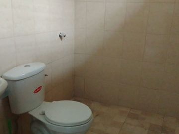 Se vende vivienda de 2 unidades, Centro de Playas Villamil.