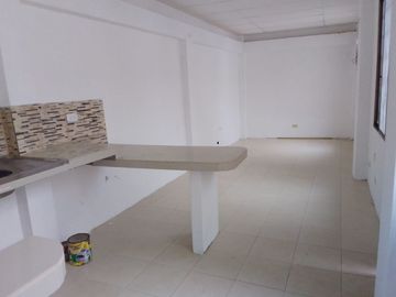 Se vende vivienda de 2 unidades, Centro de Playas Villamil.