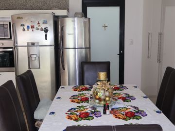 Casa Residencial en Venta, Clúster 333, Lomas de Angelopolis l, Puebla.