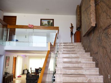 Casa Residencial en Venta, Clúster 333, Lomas de Angelopolis l, Puebla.