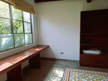 Vendo linda casa en av. Reusche, Pachacamac