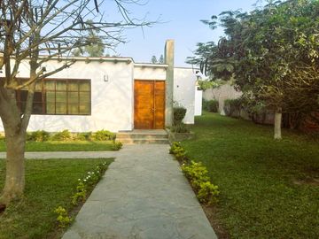 Vendo linda casa en av. Reusche, Pachacamac