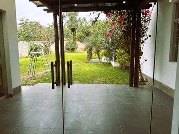 Vendo linda casa en av. Reusche, Pachacamac