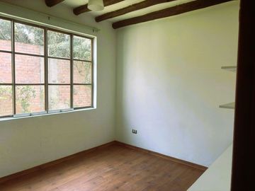 Vendo linda casa en av. Reusche, Pachacamac