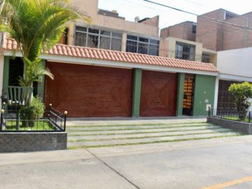 VENTA DE DPTO TIPO CASA EN URB. COVIDA -  LOS OLIVOS