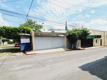 CASA EN VENTA, CON 300 MTS DE TERRENO EN COL EL MIRADOR, TUXTLA GUTIERREZ