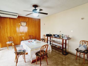 CASA EN VENTA, CON 300 MTS DE TERRENO EN COL EL MIRADOR, TUXTLA GUTIERREZ
