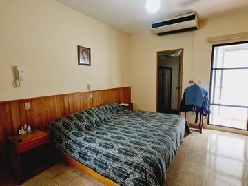 CASA EN VENTA, CON 300 MTS DE TERRENO EN COL EL MIRADOR, TUXTLA GUTIERREZ
