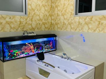 Venta casa, Urbanización Tenis Club, cerca Plaza Navona, Samborondon, Guayaquil