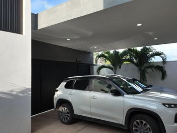 SE VENDE CASA EN REAL MONTEJO, MÉRIDA. CASA CON 3 RECAMARAS COMPLETAS, PISCINA Y PANELES SOLARES.