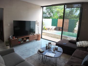 SE VENDE CASA EN REAL MONTEJO, MÉRIDA. CASA CON 3 RECAMARAS COMPLETAS, PISCINA Y PANELES SOLARES.