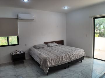 SE VENDE CASA EN REAL MONTEJO, MÉRIDA. CASA CON 3 RECAMARAS COMPLETAS, PISCINA Y PANELES SOLARES.