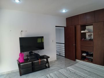 SE VENDE CASA EN REAL MONTEJO, MÉRIDA. CASA CON 3 RECAMARAS COMPLETAS, PISCINA Y PANELES SOLARES.
