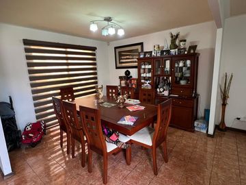 OPORTUNIDAD!!! HERMOSA CASA EN VENTA. SECTOR OCHOA LEON!!!