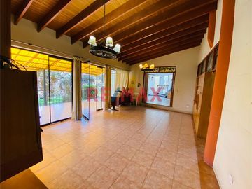 ID: 1104932 ¡Venta De Espectacular Casa De 550 M² En El Sol De La Molina!