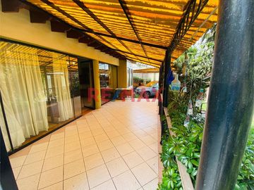 ID: 1104932 ¡Venta De Espectacular Casa De 550 M² En El Sol De La Molina!