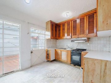 CASA CON USO DE SUELO COMERCIAL EN VENTA COL. DEL VALLE