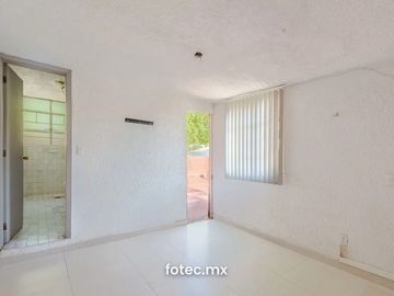 CASA CON USO DE SUELO COMERCIAL EN VENTA COL. DEL VALLE