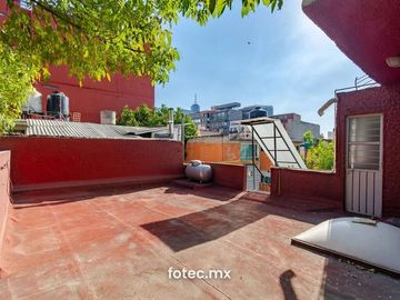 CASA CON USO DE SUELO COMERCIAL EN VENTA COL. DEL VALLE