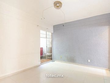 CASA CON USO DE SUELO COMERCIAL EN VENTA COL. DEL VALLE