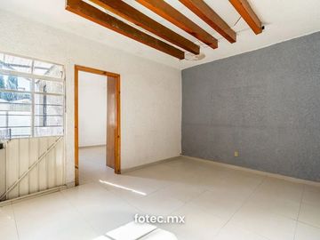 CASA CON USO DE SUELO COMERCIAL EN VENTA COL. DEL VALLE