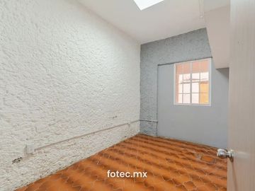 CASA CON USO DE SUELO COMERCIAL EN VENTA COL. DEL VALLE