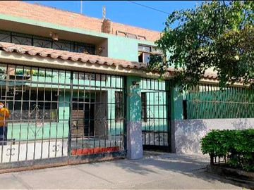 ¡Gran Oportunidad! Casa En Venta A Precio De Terreno Surco/Barranco