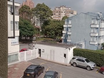 VENDEMOS APTO FLORESTA